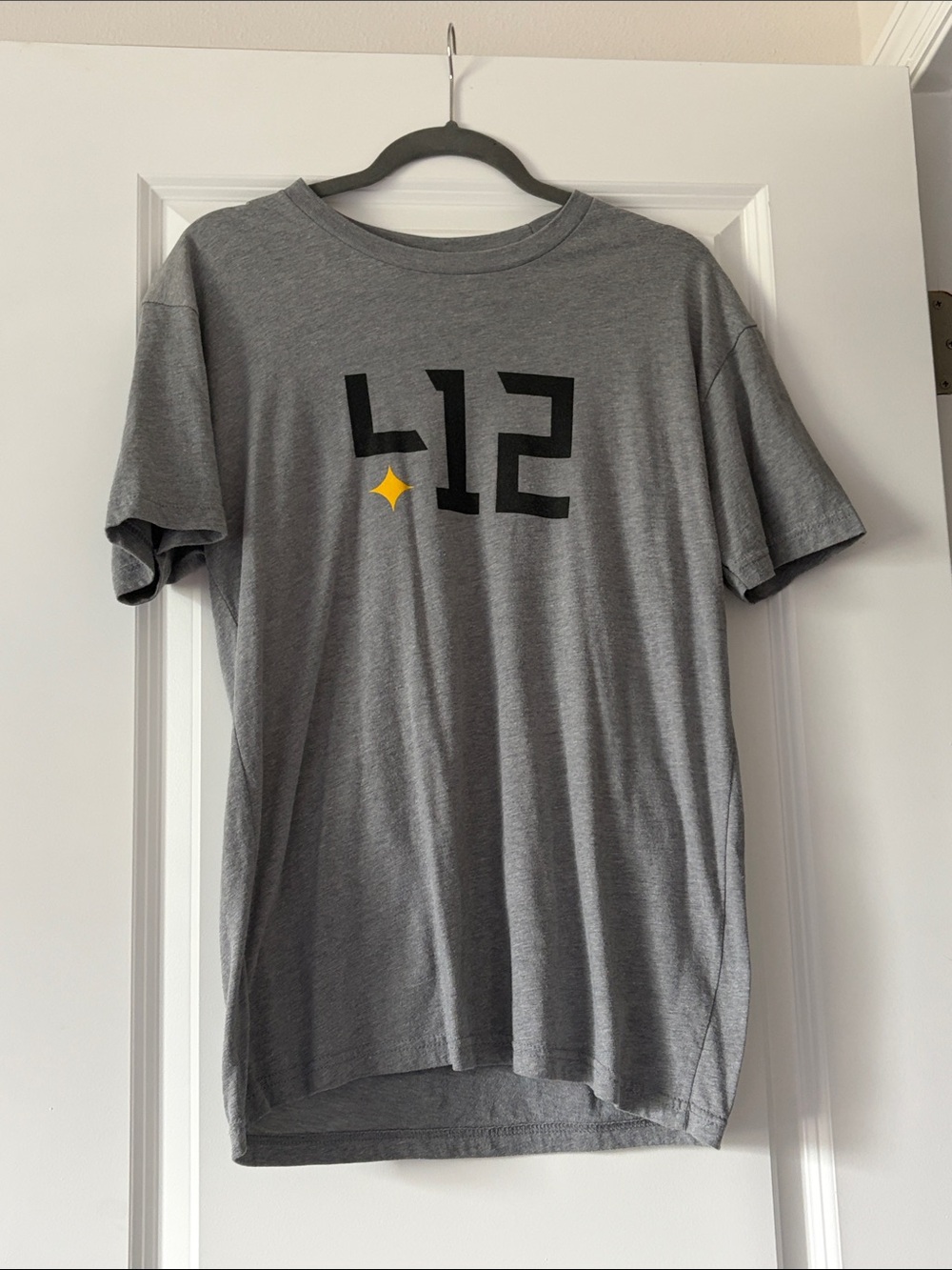 Gray Short Sleeve Graphic Tee with Yellow Star Accent